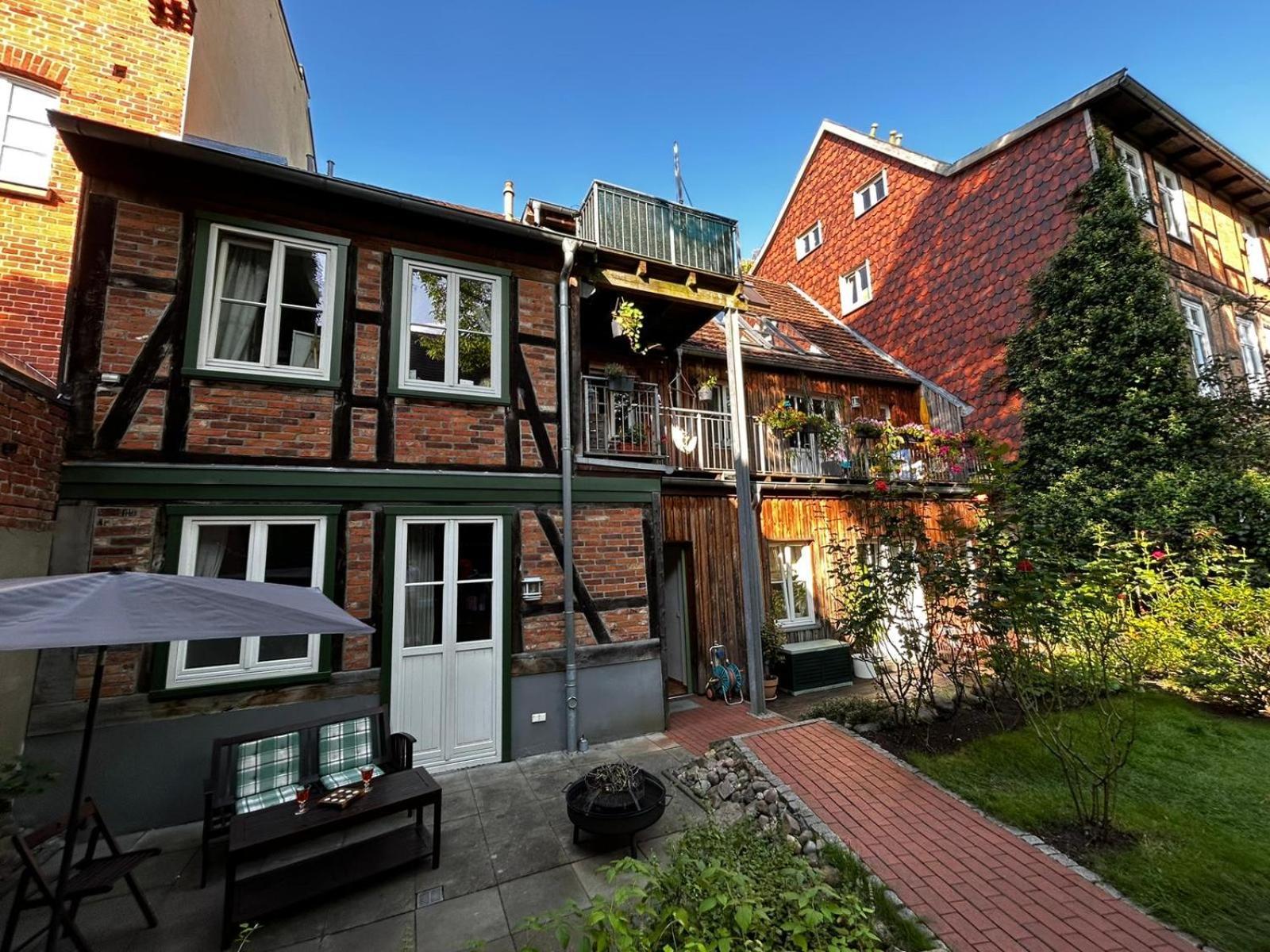 Unterkunft Direkt An Der Schelfkirche ชเวียรีน ภายนอก รูปภาพ